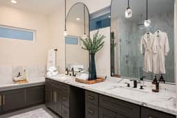 The Eterne: Luxe 4BR + Private Rooftop | Rice Military - Image 5
