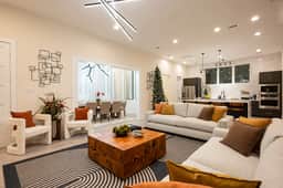 Sleeps 40! 4 Luxe Homes Together | Rice Military - Image 4