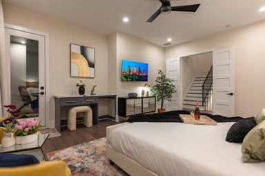 Bedroom 5 - King Ensuite