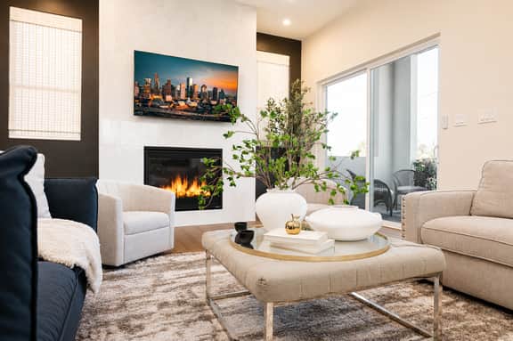 The Horizon: Skyline 5-Bed Retreat + Private Rooftop | Houston - Image 3