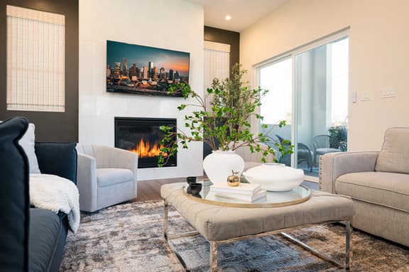 Rooftop Retreat• 5 beds• Downtown HTX Views
