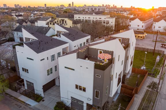 4 Townhomes in Rice MIlitary