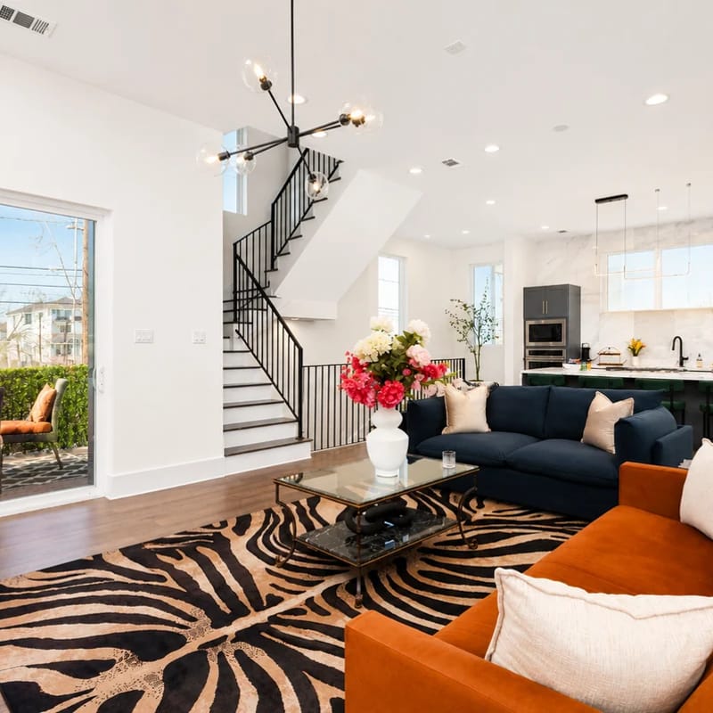 The Onyx: 4BR+Luxe Rooftop · Pet-Friendly · Garage · HTX
